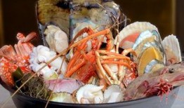 海南海鲜爆料事件视频,揭秘海鲜市场潜规则，消费者权益如何保障？